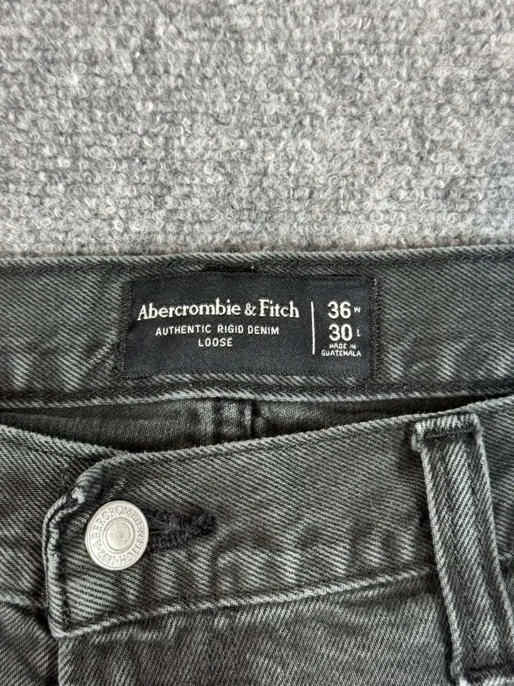 Abercrombie & Fitch Loose Straight Gray Dark Wash Denim Jeans 5-Pocket